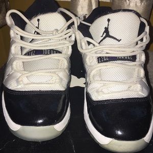 SOLD!!!! Jordan low 11s